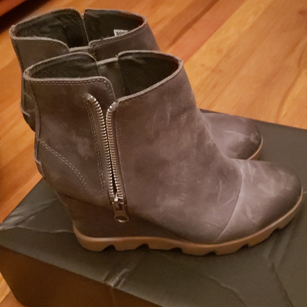 Sorel wedge botties